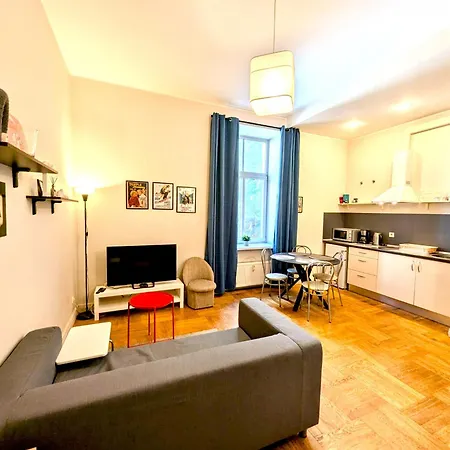 Apartment Dzirnavu Downtown In Center