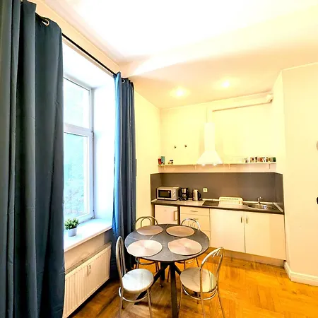 Dzirnavu Downtown In Center * Riga