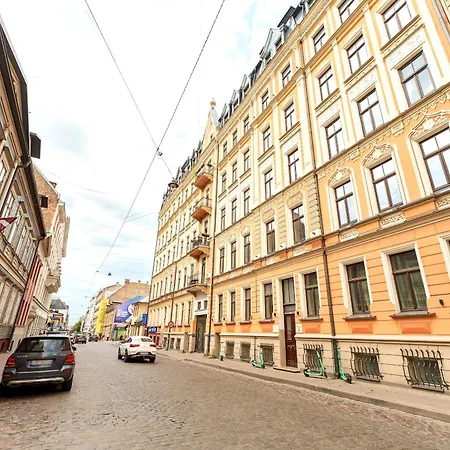 Dzirnavu Downtown In Center * Riga