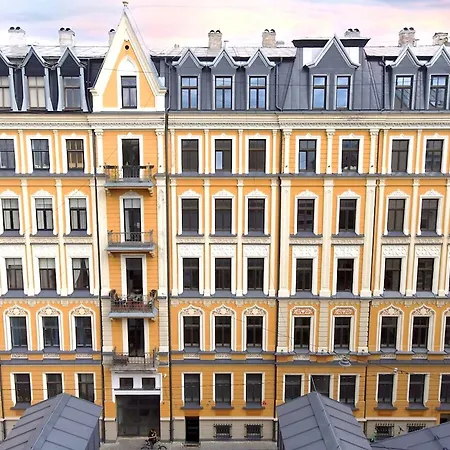 Apartment Dzirnavu Downtown In Center Riga