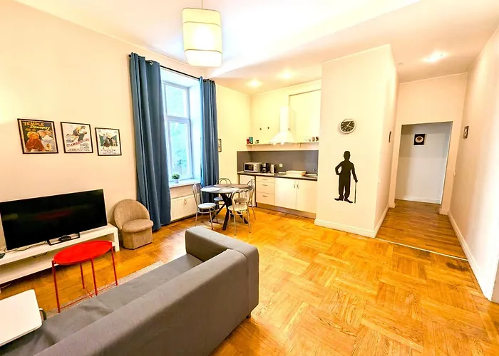 Dzirnavu Downtown In Center *